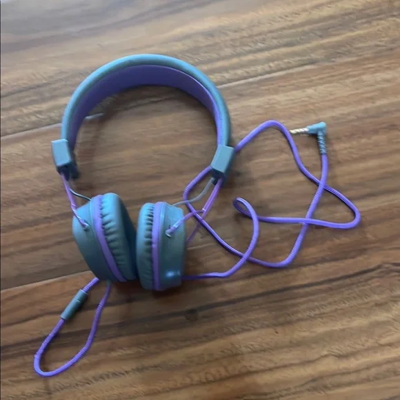 Purple and Gray Headphones - Picture 2 of 6